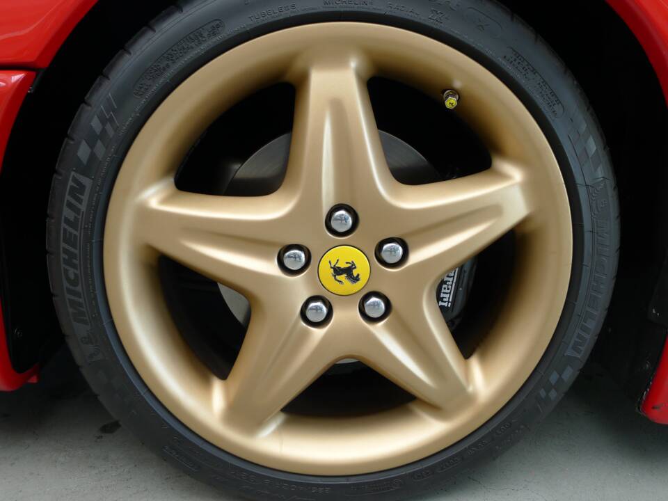 Afbeelding 34/41 van Ferrari F 355 Berlinetta (1995)