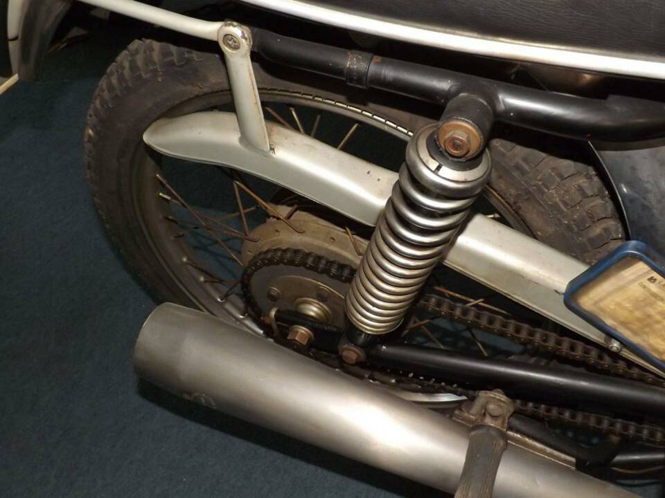 Immagine 20/30 di Moto Morini 175 Turismo (1962)