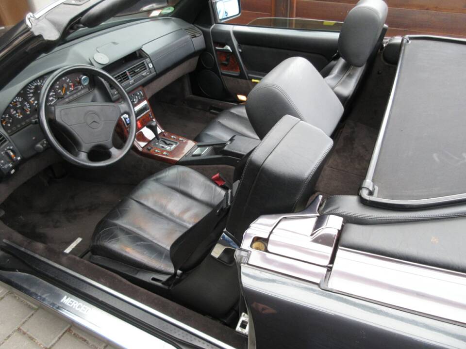 Image 7/9 of Mercedes-Benz 300 SL-24 (1992)