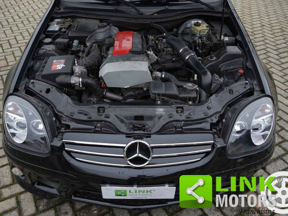 Immagine 9/10 di Mercedes-Benz SLK 200 Kompressor (1999)