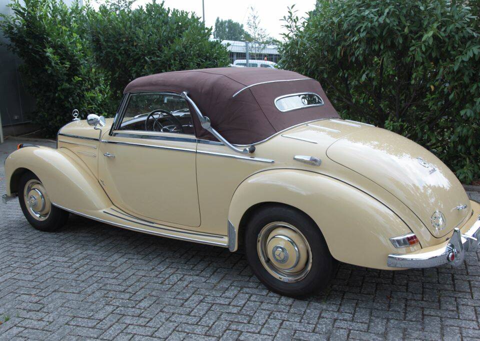 Image 2/22 of Mercedes-Benz 220 Cabriolet A (1954)