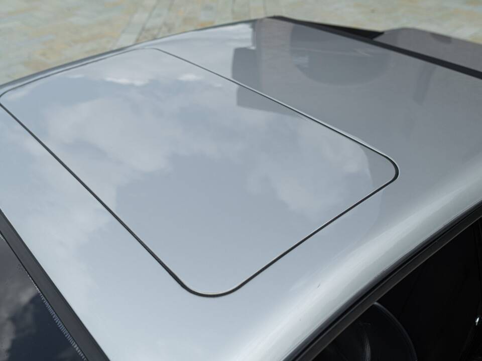 Image 20/50 of Ferrari Mondial 3.2 (1987)