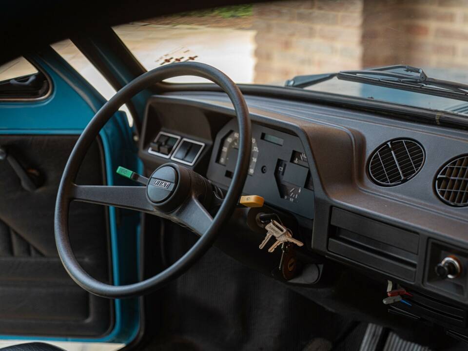Immagine 38/50 di FIAT 127 (1977)
