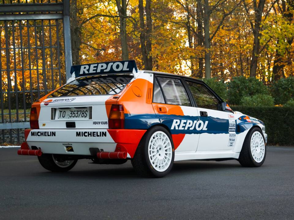 Image 5/10 of Lancia Delta HF Integrale (1991)
