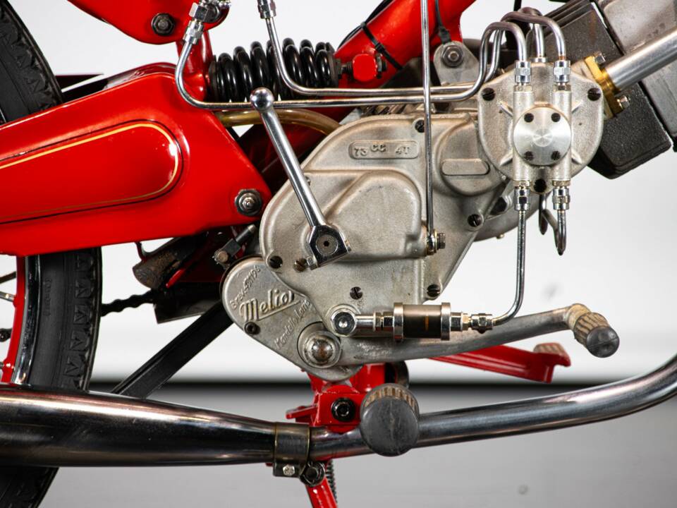 Imagen 36/50 de Moto Guzzi DUMMY (1957)