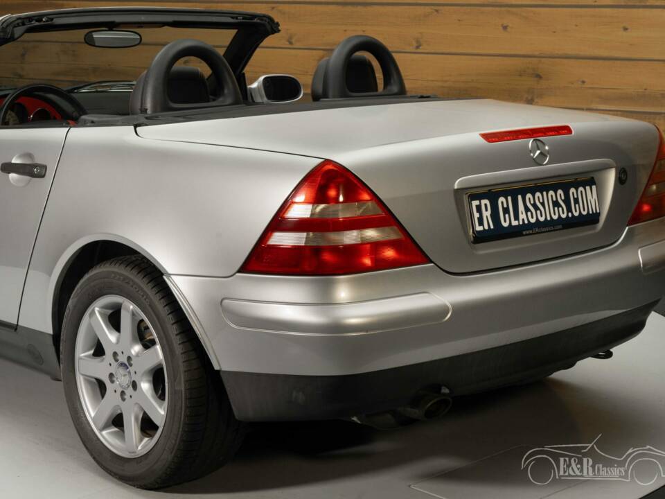 Immagine 8/8 di Mercedes-Benz SLK 230 Kompressor (1999)