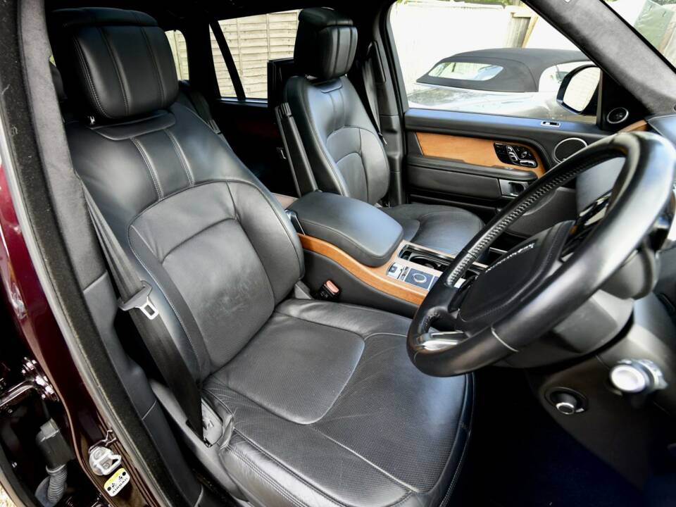 Image 29/50 of Land Rover Range Rover V8 SV Autobiography (2018)