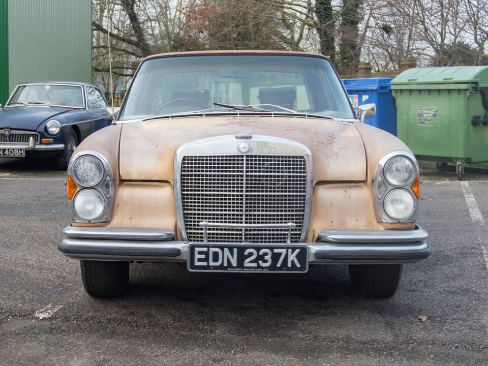 Image 4/17 of Mercedes-Benz 280 SE 3,5 (1972)