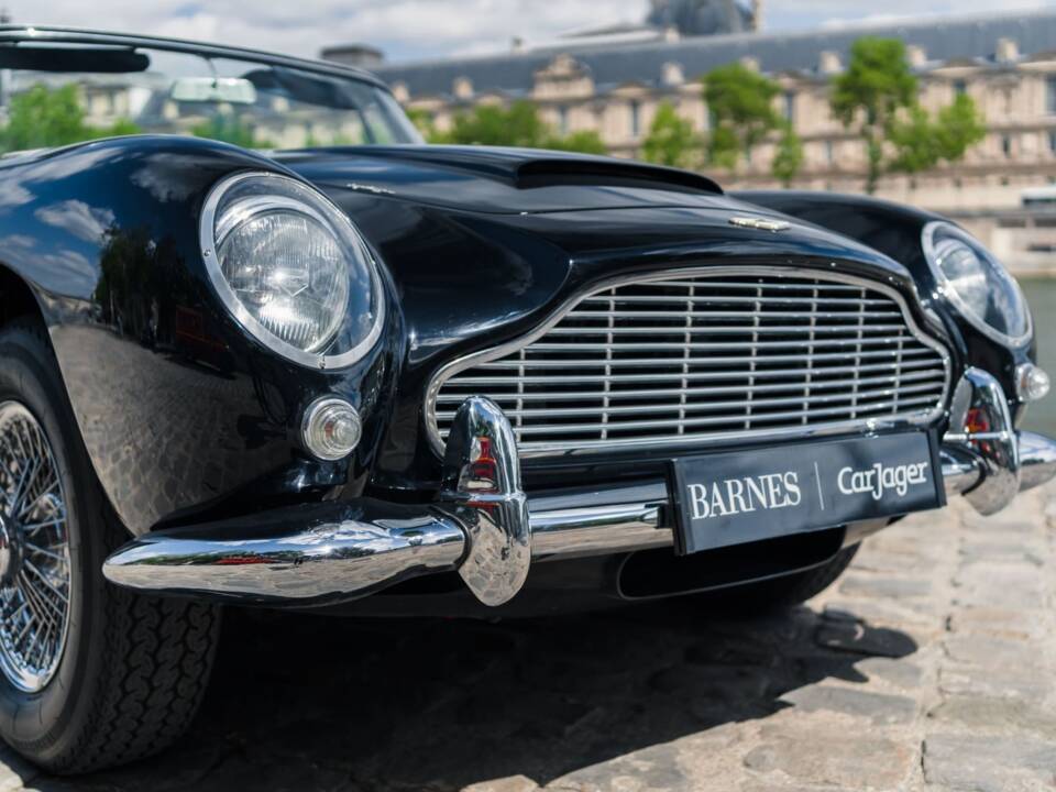 Afbeelding 14/75 van Aston Martin DB 5 Volante (1964)