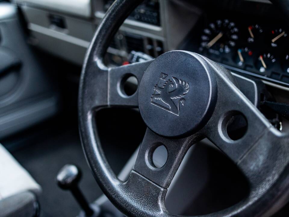 Image 32/40 of Vauxhall Nova 1.3 (1989)