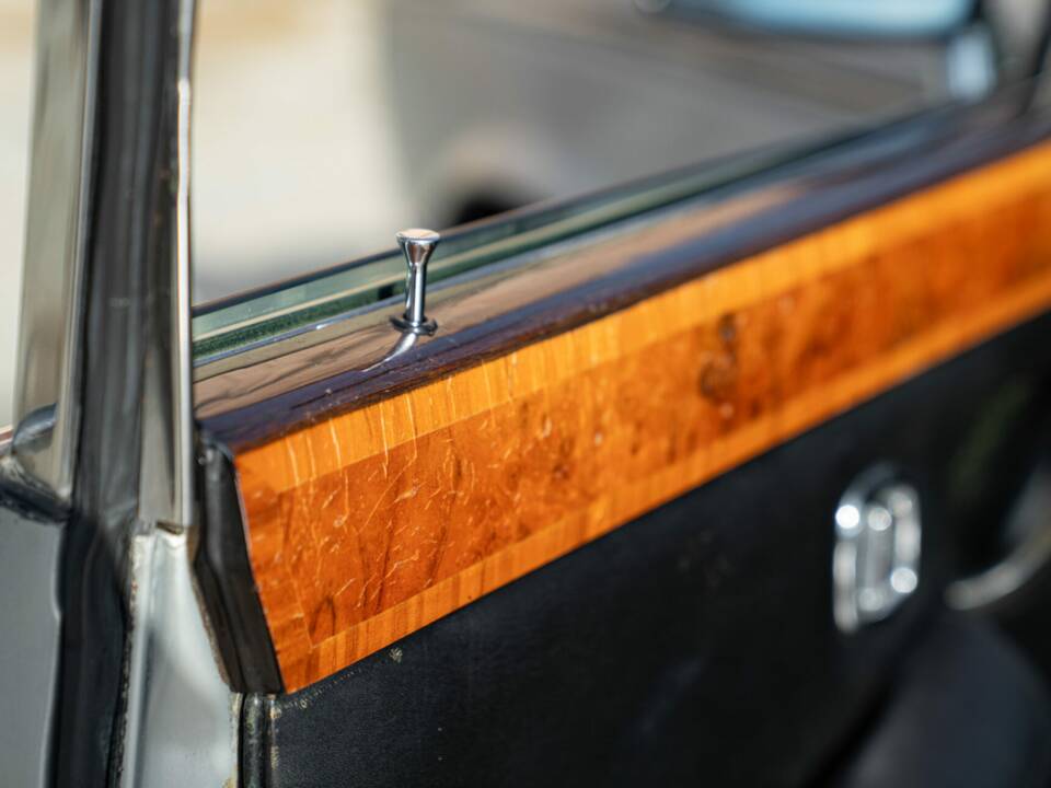 Image 31/50 of Bentley T 1 (1975)