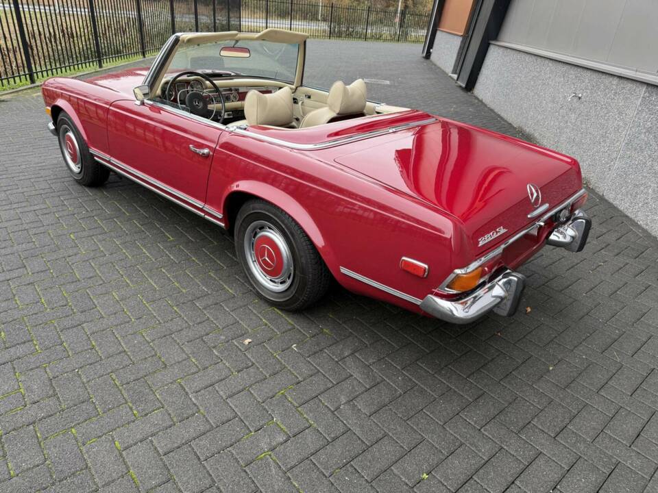 Image 6/50 of Mercedes-Benz 280 SL (1971)