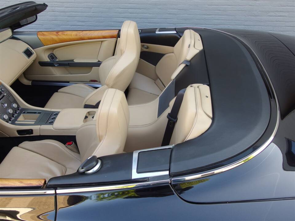 Bild 53/99 von Aston Martin DB 9 Volante (2006)