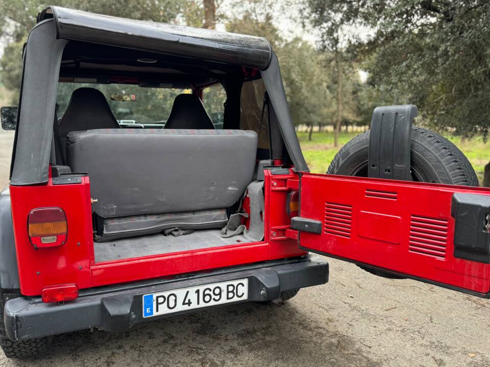 Image 9/31 of Jeep Wrangler Sport 2.5 (1996)