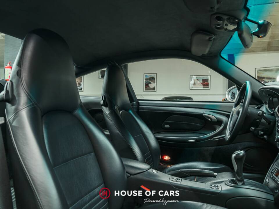 Imagen 17/23 de Porsche 911 Carrera (2002)