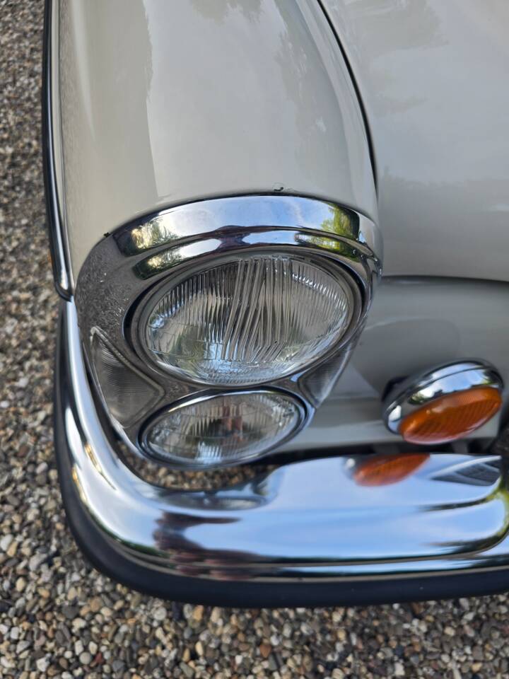 Image 53/62 of Mercedes-Benz 280 SE (1971)