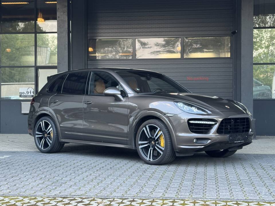 Bild 1/24 von Porsche Cayenne Turbo S (2014)
