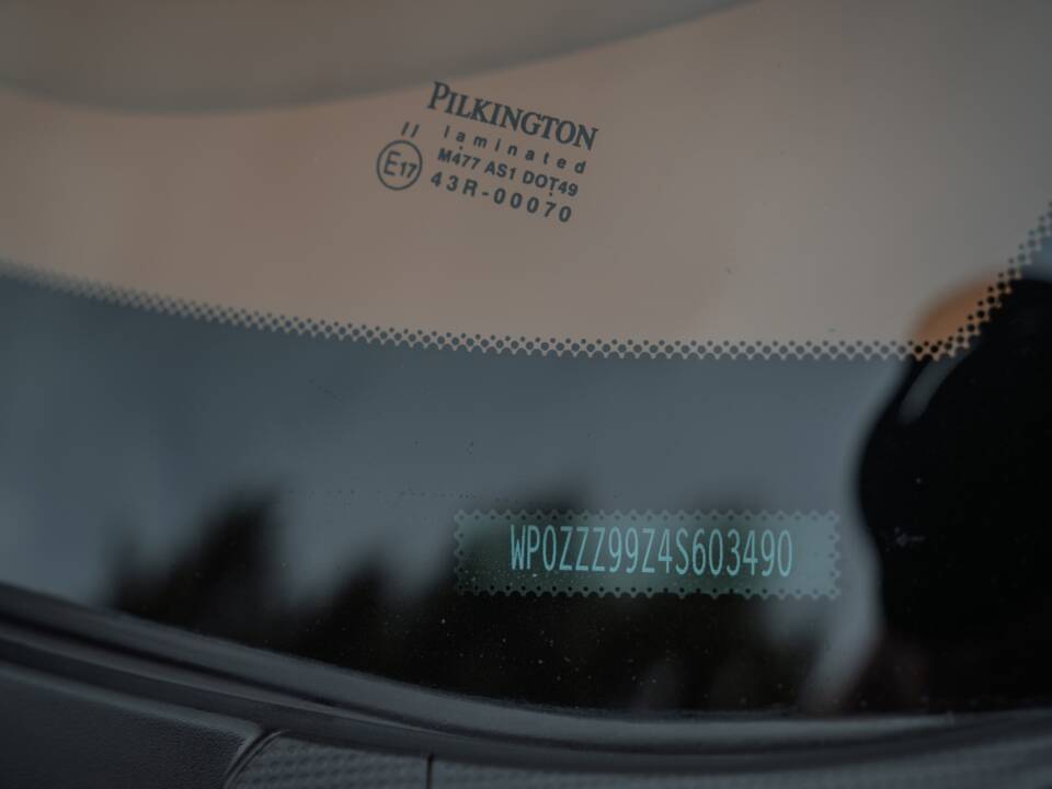 Image 10/63 of Porsche 911 Carrera 4S (2004)