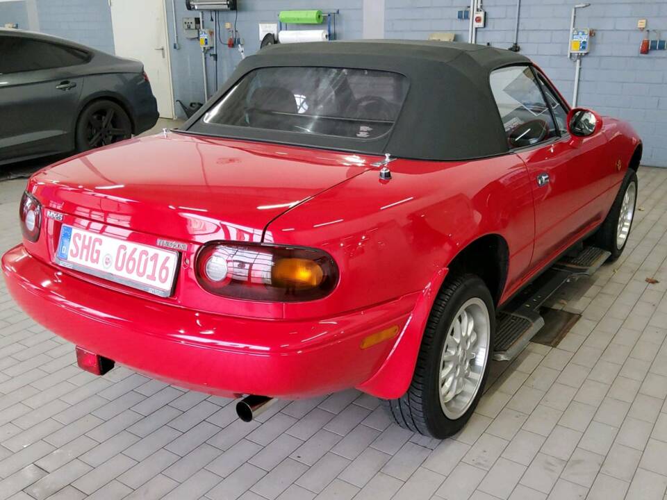 Image 36/56 de Mazda MX-5 1.8 (1995)