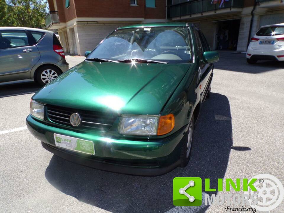 Imagen 5/10 de Volkswagen Polo III 1.0 (1998)