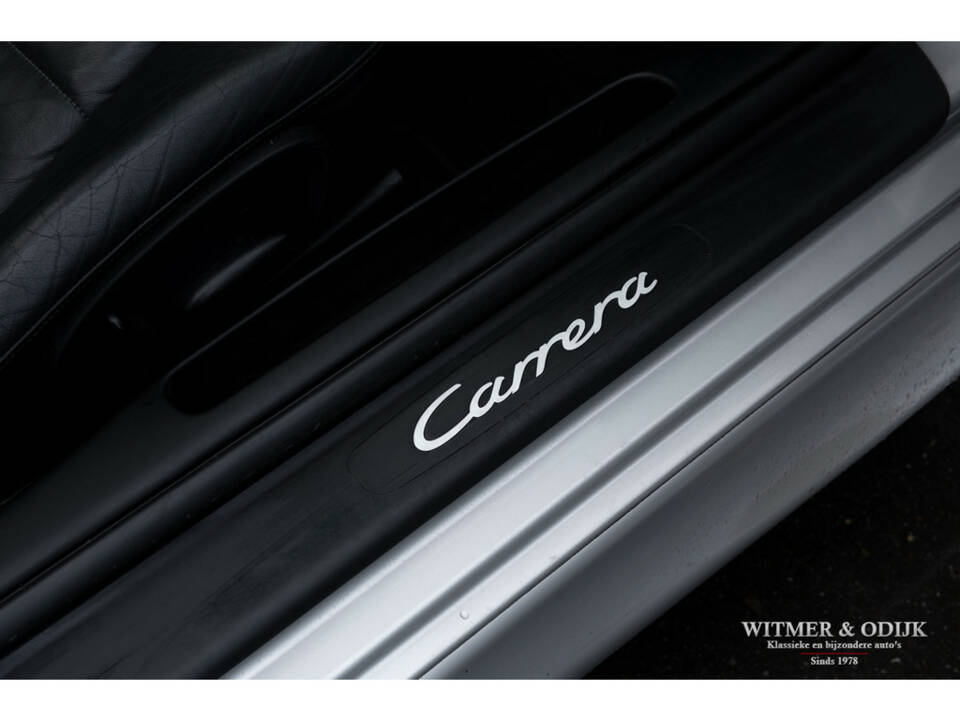 Image 16/28 of Porsche 911 Carrera (2000)