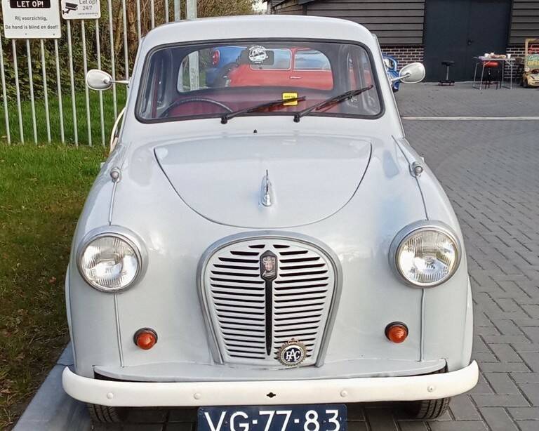 Image 5/8 of Austin A 35 (1956)