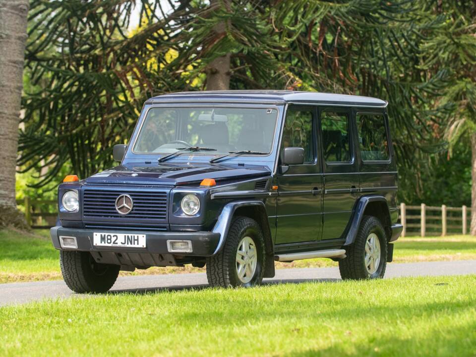 Bild 35/50 von Mercedes-Benz 300 GE (lang) (1995)