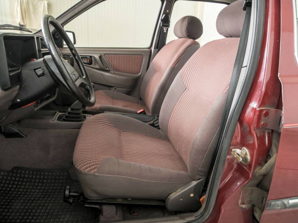 Bild 15/50 von Ford Sierra 2.0 (1985)