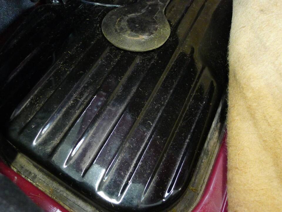 Bild 17/36 von Alfa Romeo 2000 GT Veloce (1975)