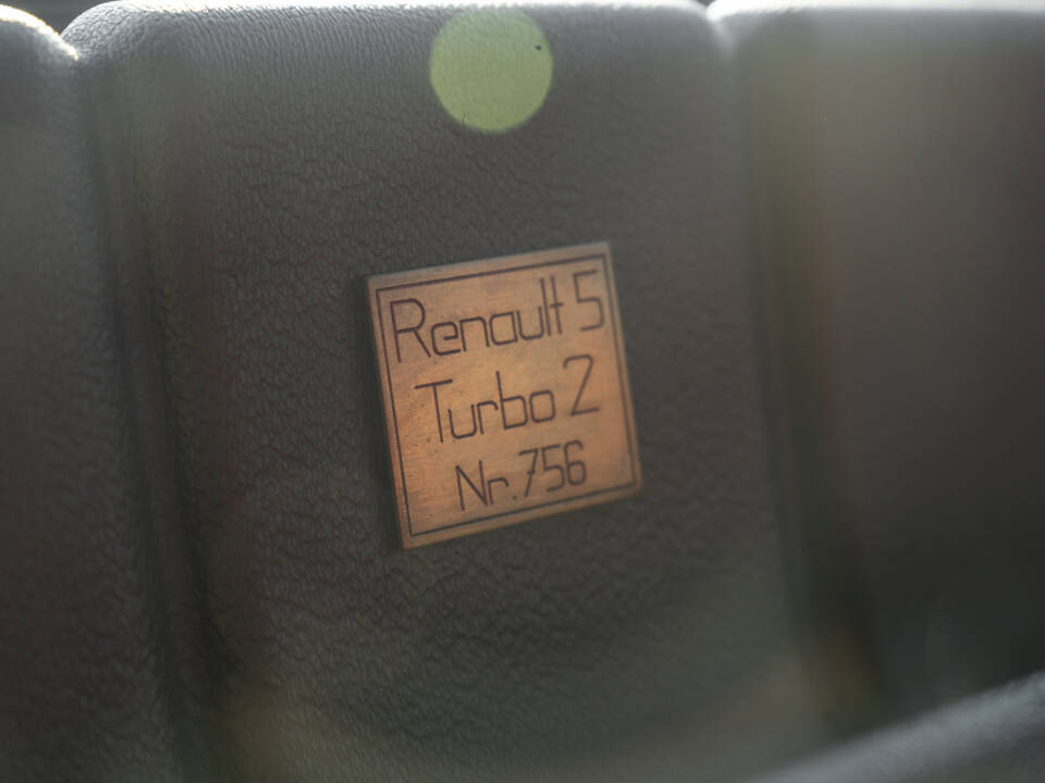 Image 35/41 de Renault R 25 V6 Turbo (1986)