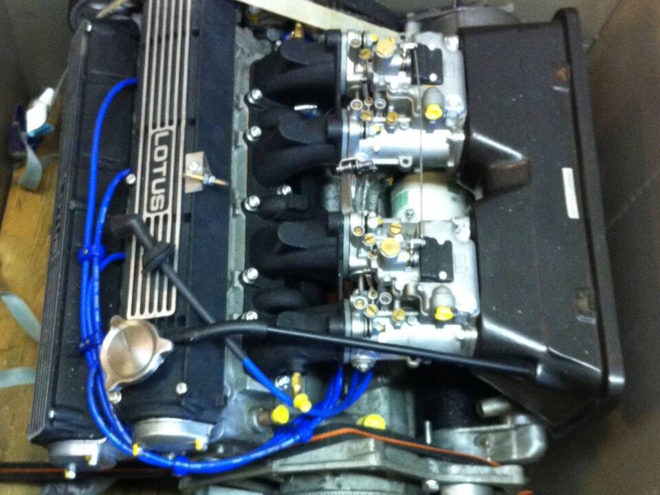 Image 34/46 of Lotus Esprit (1985)