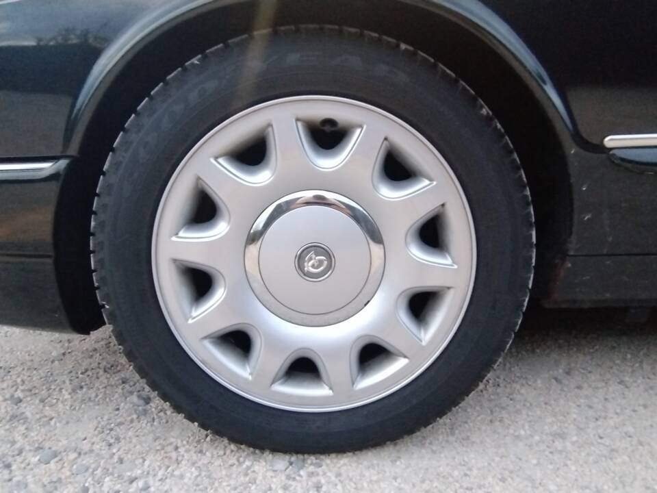 Bild 27/39 von Daimler Super V8 (1998)