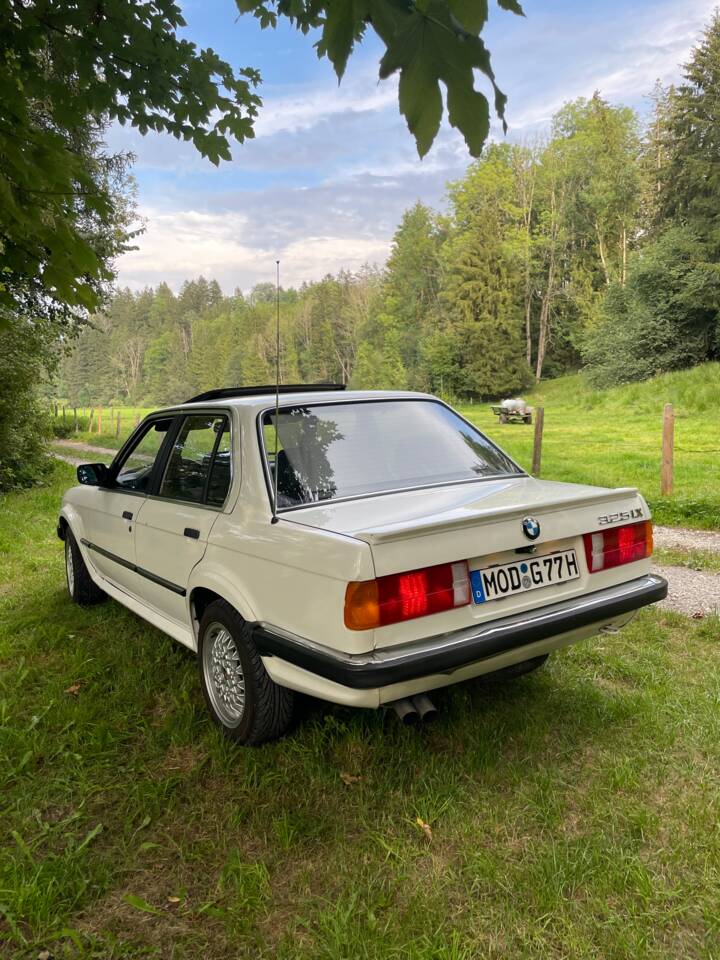 Immagine 3/6 di BMW 325ix (1986)