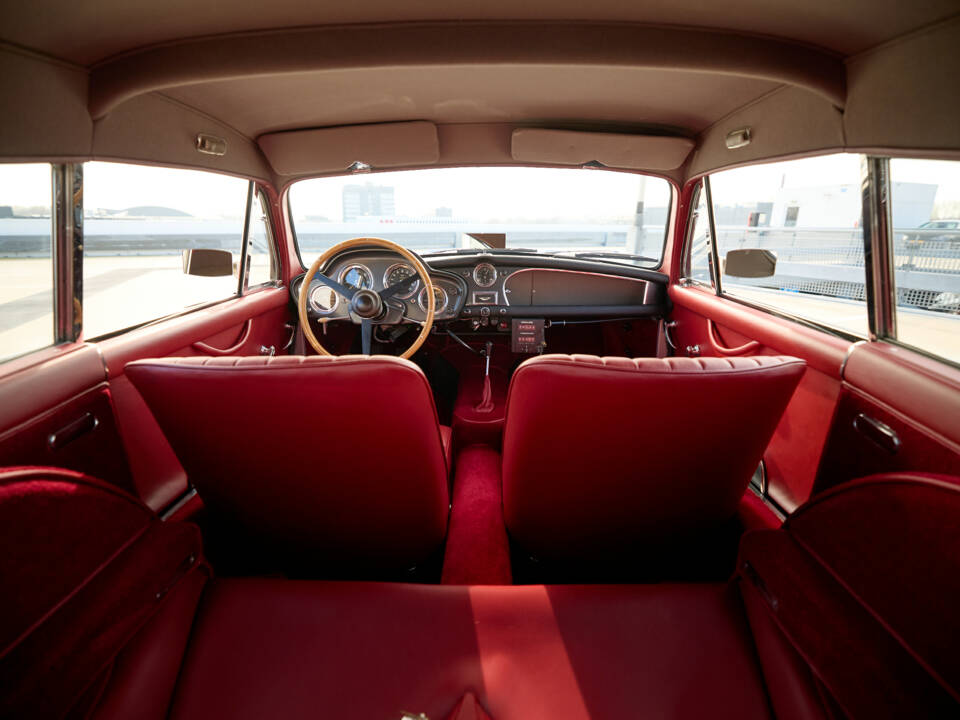 Bild 13/22 von Aston Martin DB 2&#x2F;4 Mk III (1958)