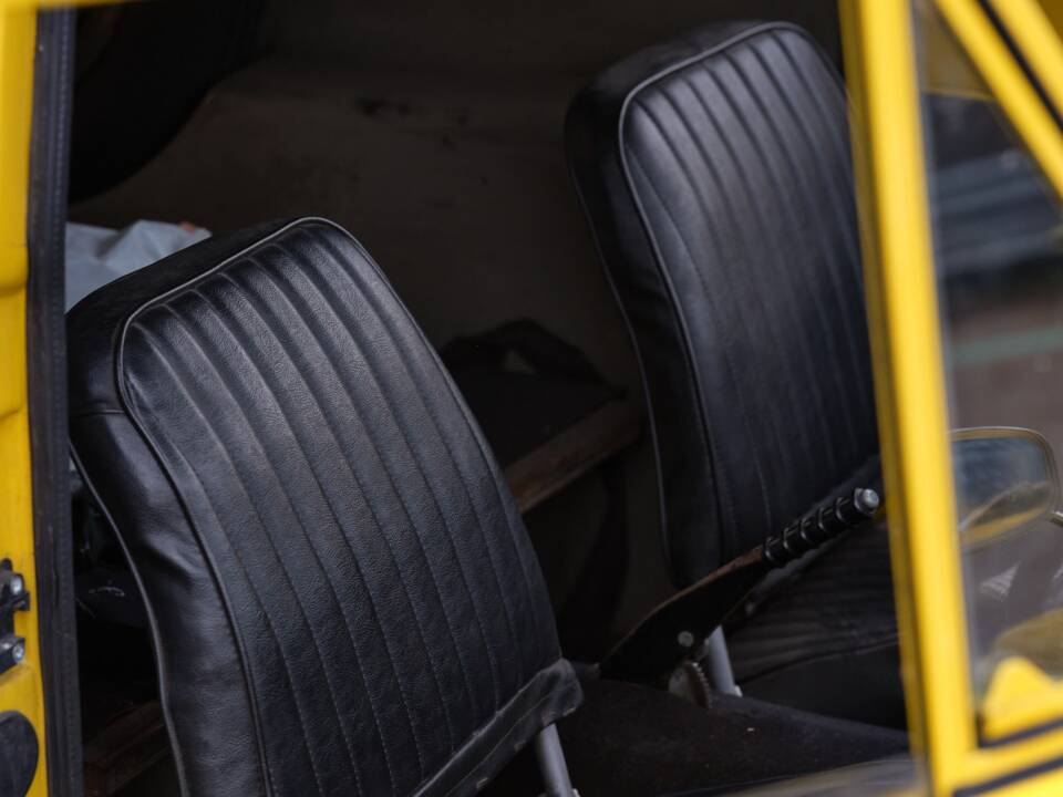 Bild 4/32 von Reliant Regent Van 10cwt (1969)