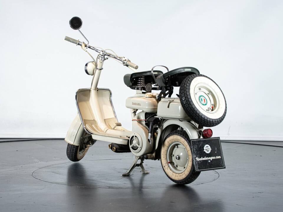 Image 2/50 of Innocenti DUMMY (1956)