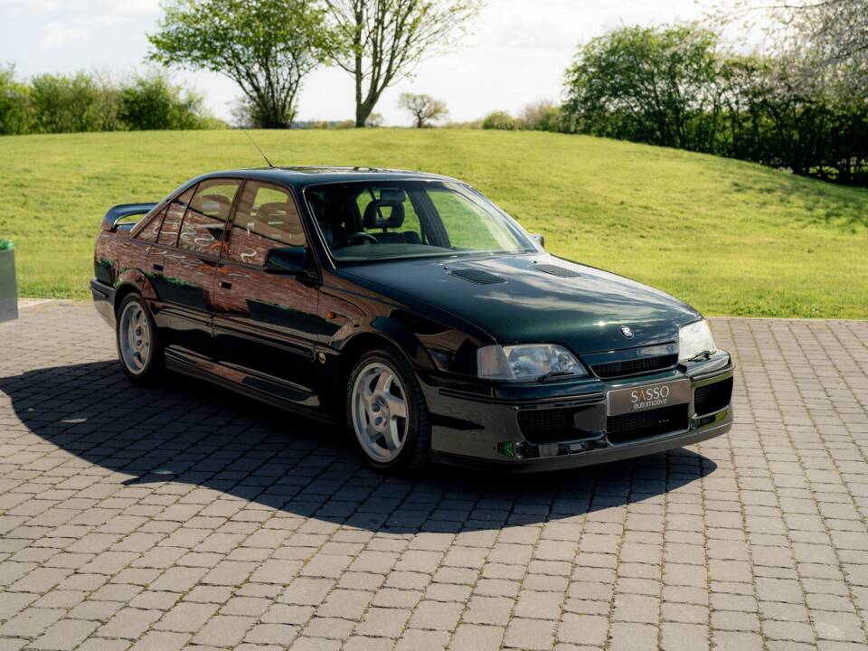 Image 8/75 of Lotus Carlton (1991)