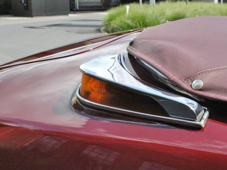 Image 14/21 de Citroën DS 19 Chapron (1961)