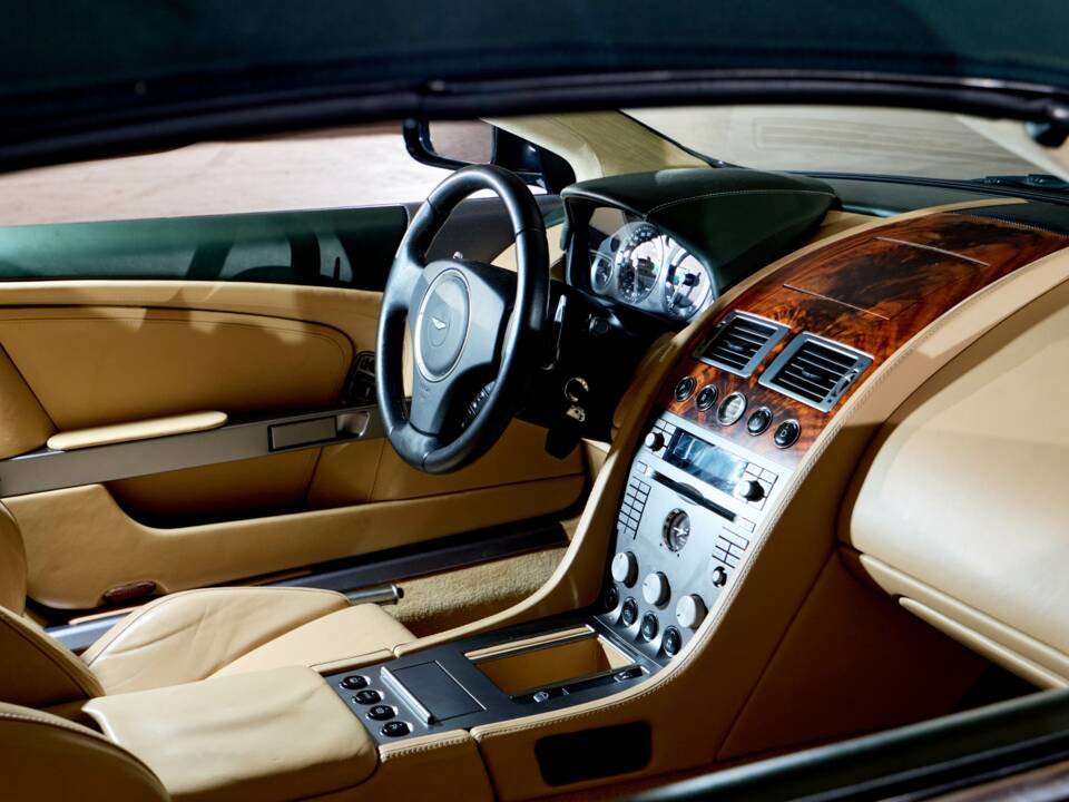 Bild 22/52 von Aston Martin DB 9 Volante (2006)