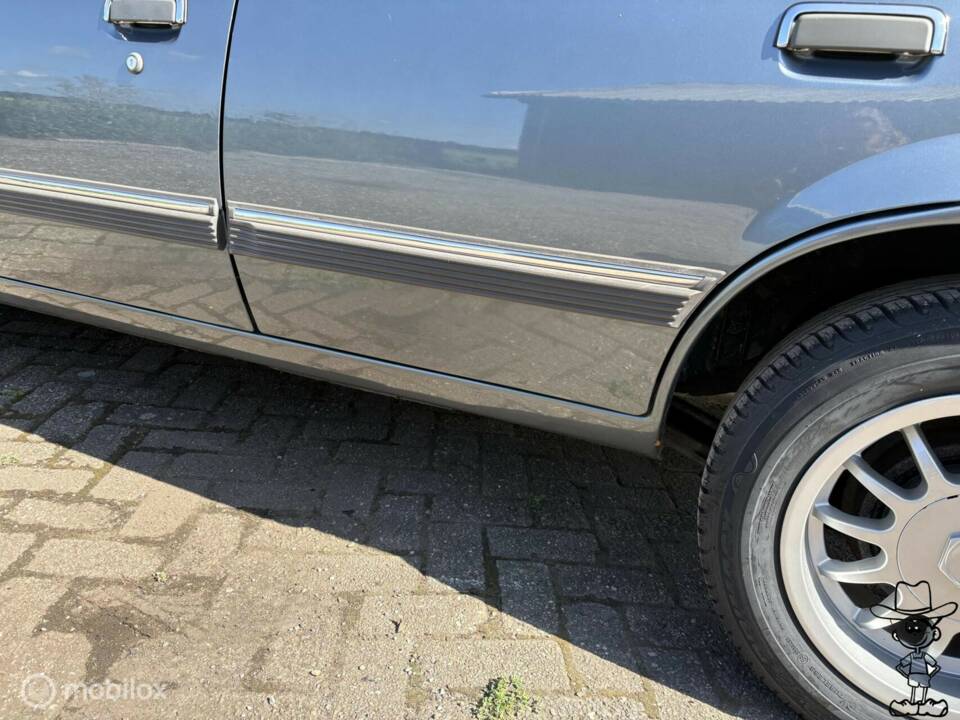 Image 18/35 de Opel Rekord 2,0 E (1985)