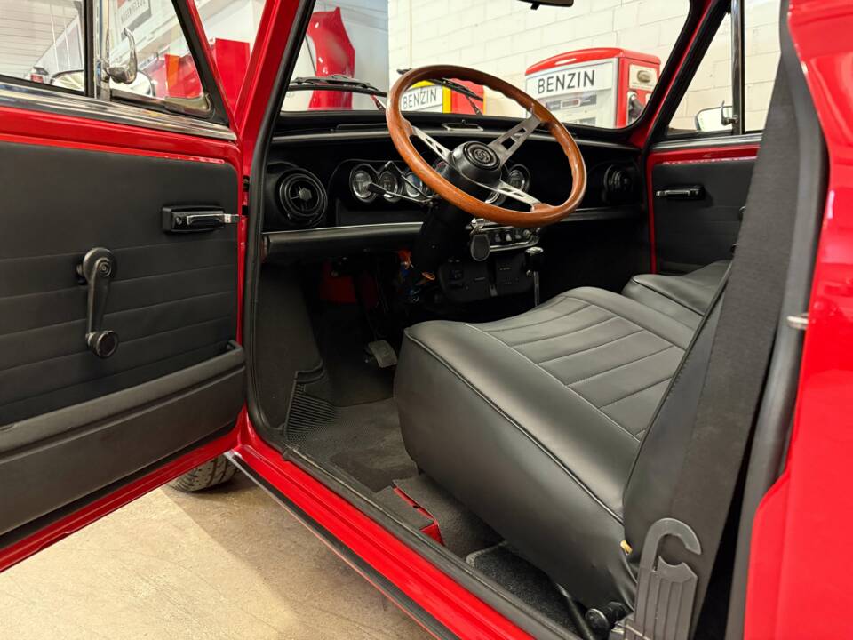 Image 7/18 de Innocenti Mini Cooper 1300 (1974)