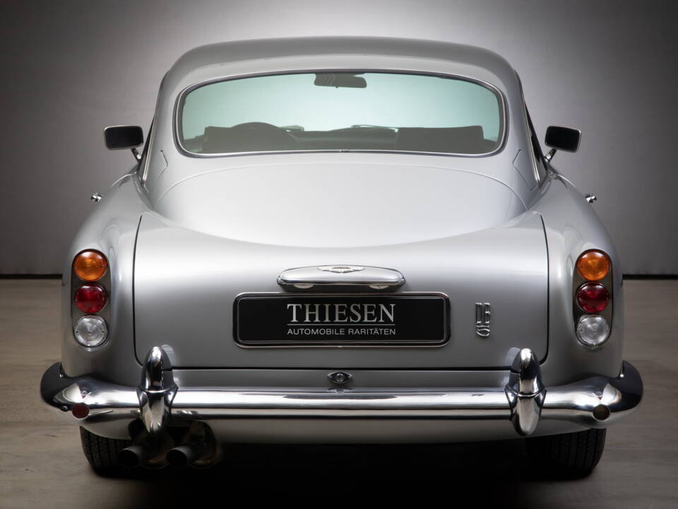 Image 10/20 of Aston Martin DB 5 (1965)