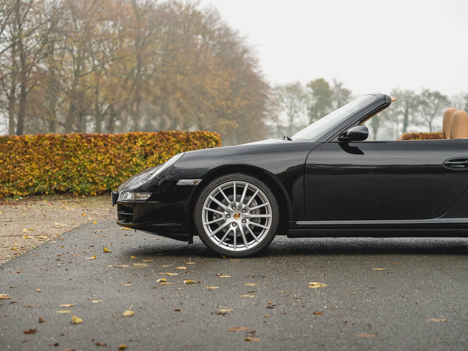 Imagen 47/96 de Porsche 911 Carrera 4 (2006)