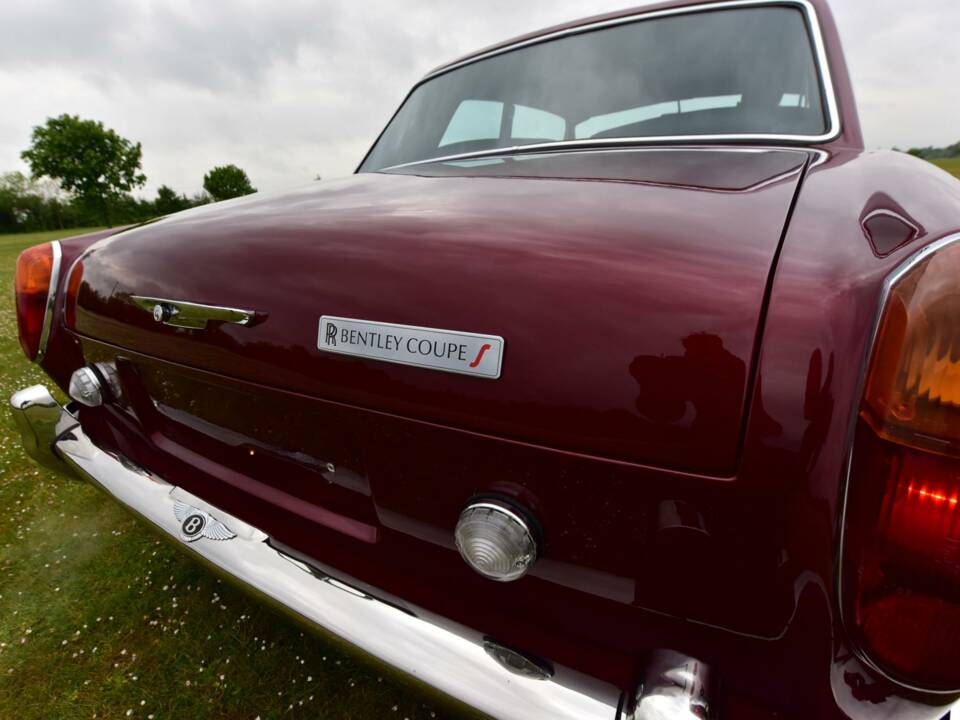 Bild 44/50 von Bentley T 1 (1970)