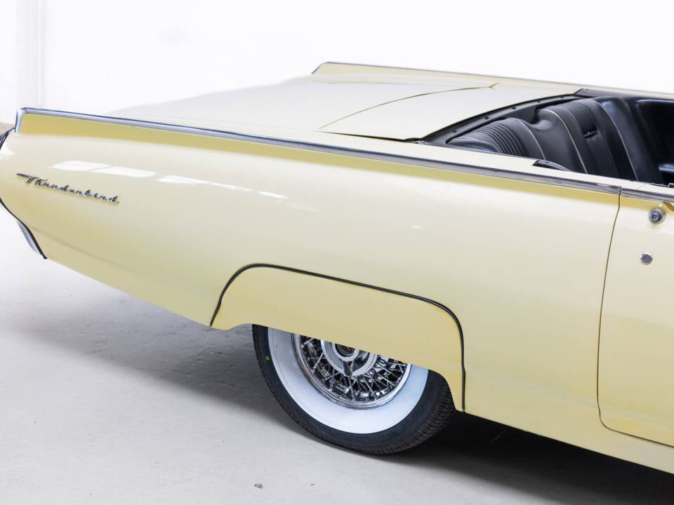 Bild 38/40 von Ford Thunderbird (1962)