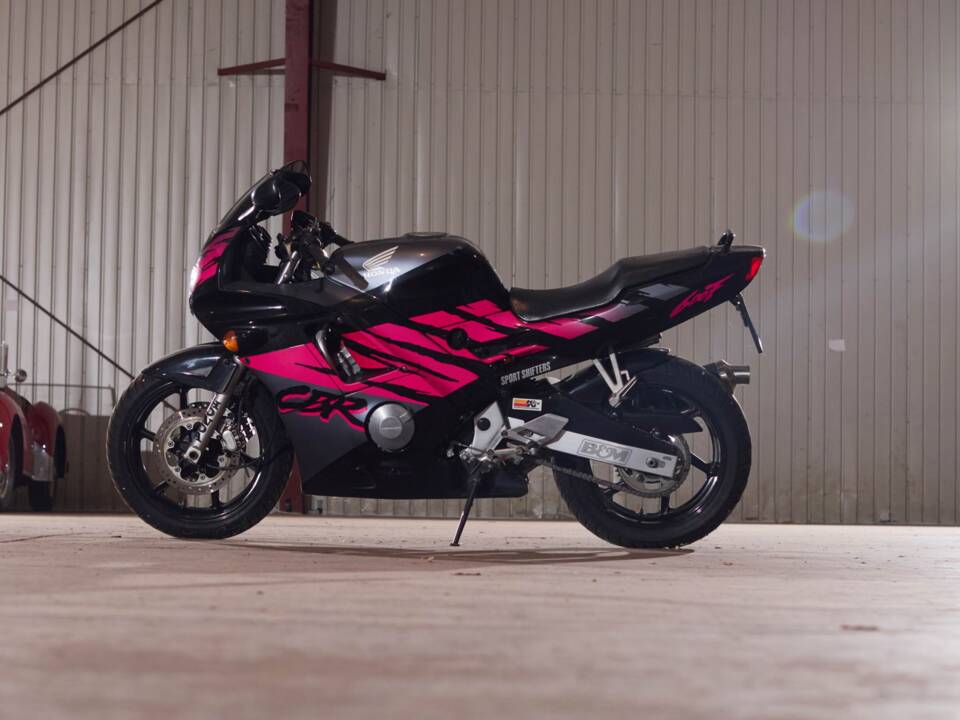 Immagine 4/16 di Honda CBR 600 F (1993)