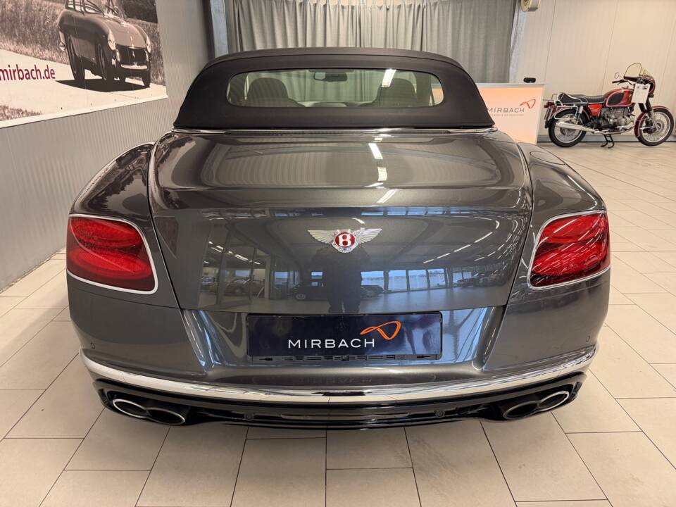 Image 11/22 of Bentley Continental GTC V8 S (2017)