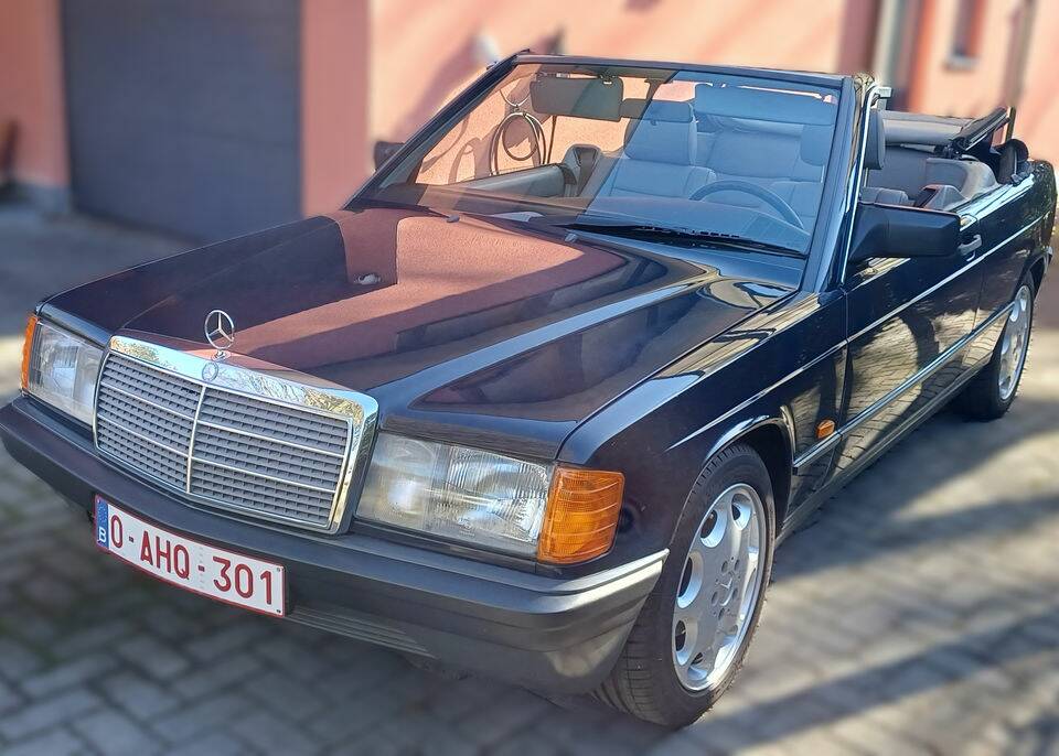 Image 1/8 of Mercedes-Benz 190 E (1987)