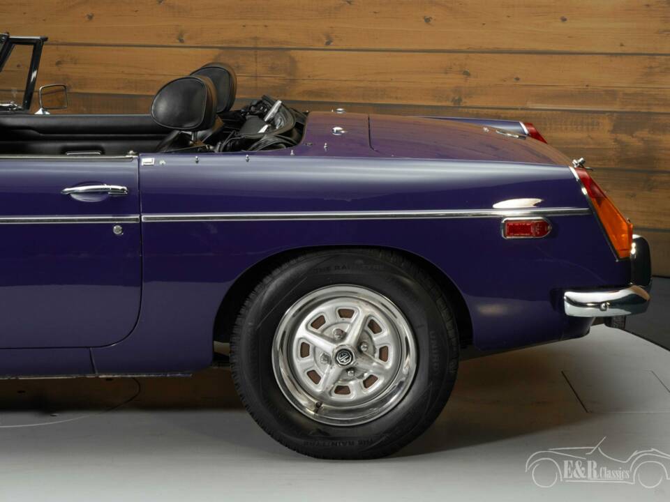 Image 8/8 de MG MGB (1974)