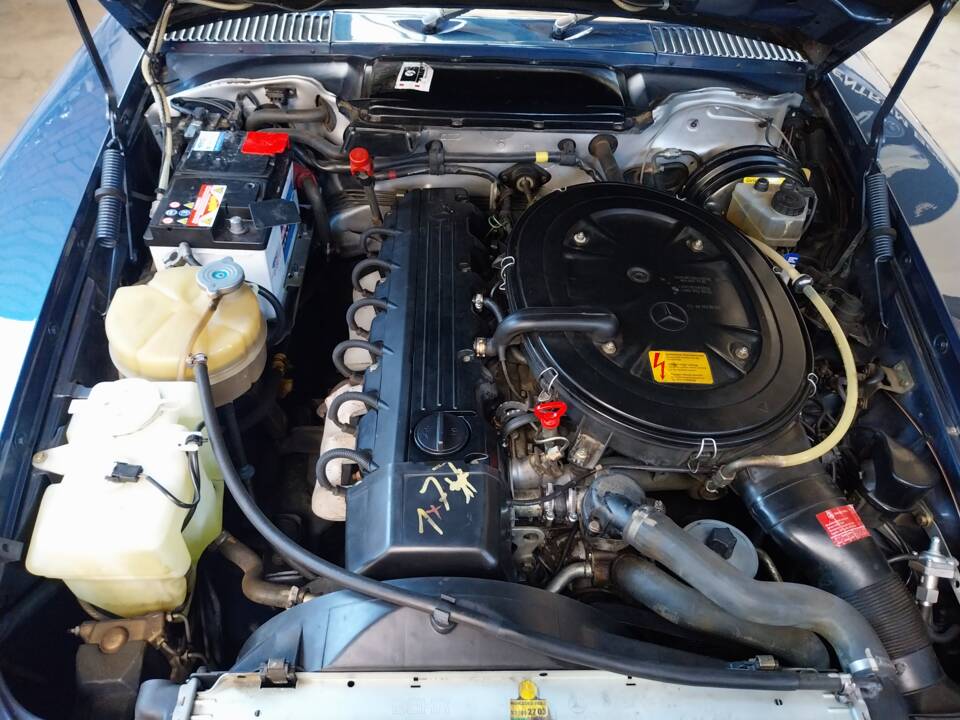 Image 37/43 of Mercedes-Benz 300 SL (1989)